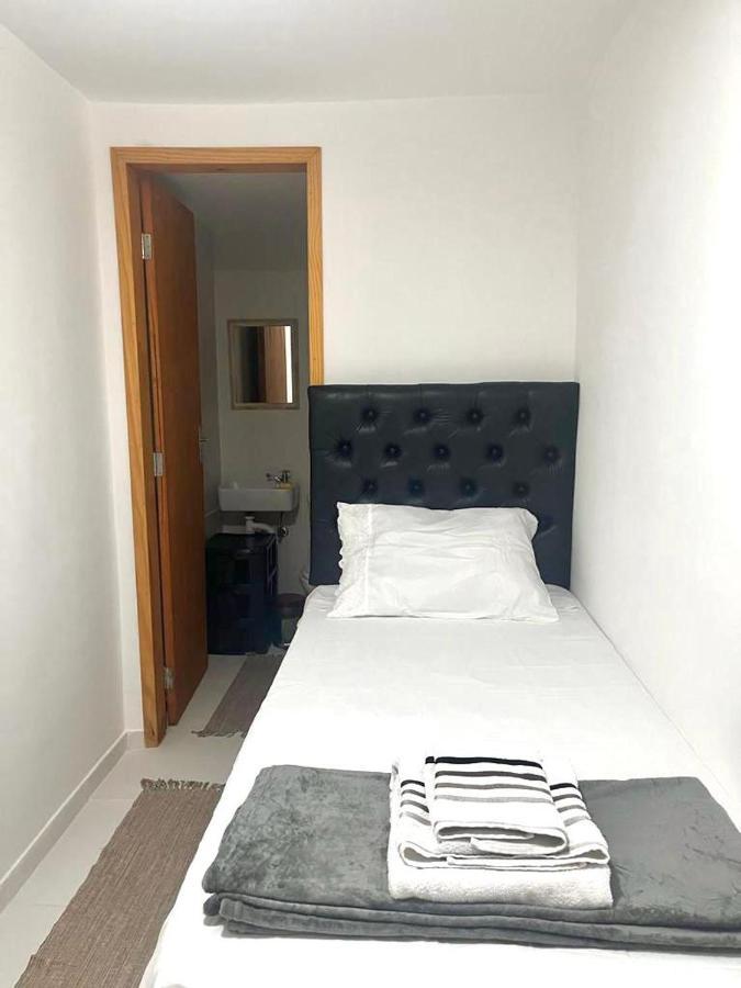 Quarto C/ Banheiro Proximo A Praia Da Barra Da Tijuca Rio de Janeiro Esterno foto